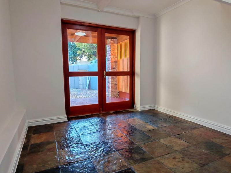 2 Bedroom Property for Sale in Woodstock Upper Western Cape